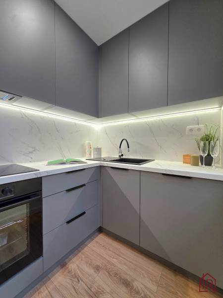 kuchyňa so vstavanými spotrebičmi