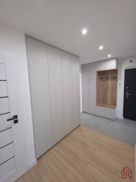 chodba_vstupna_hala_bezpecnostne_dvere_kosice_terasa