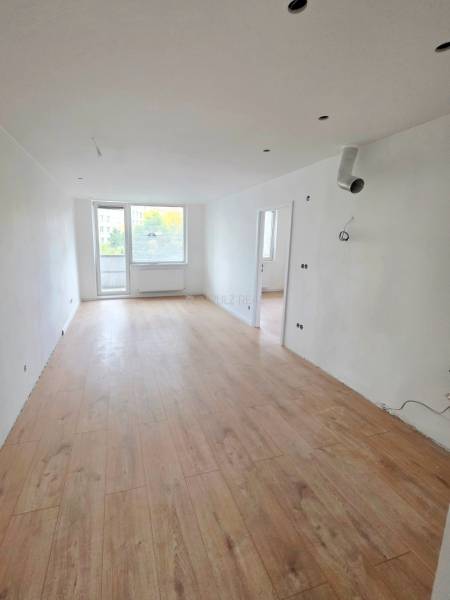 velka_obyvacka_pred_dokoncenim_kosice