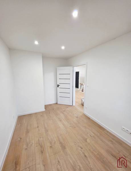 spalna_kvalitna_plavajuca_podlaha_kosice_bernolakova