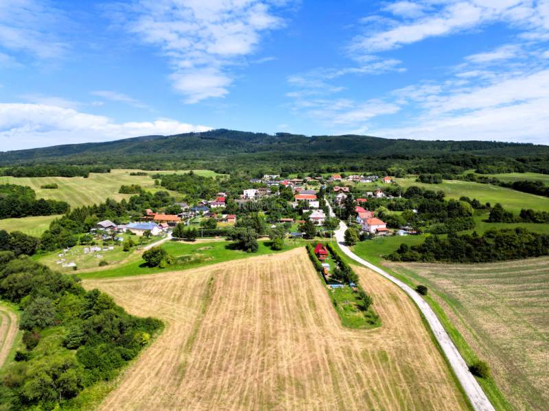 Borda pozemok 691 m2