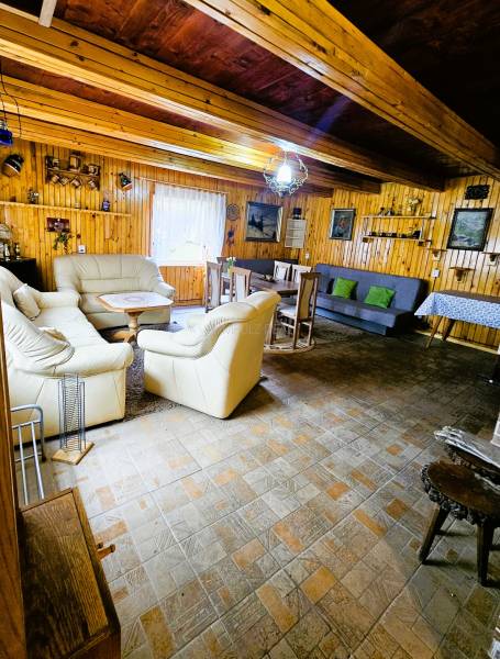 predaj chaty s kozubom