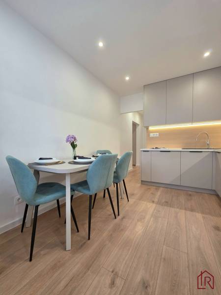 stolovanie v kuchyni