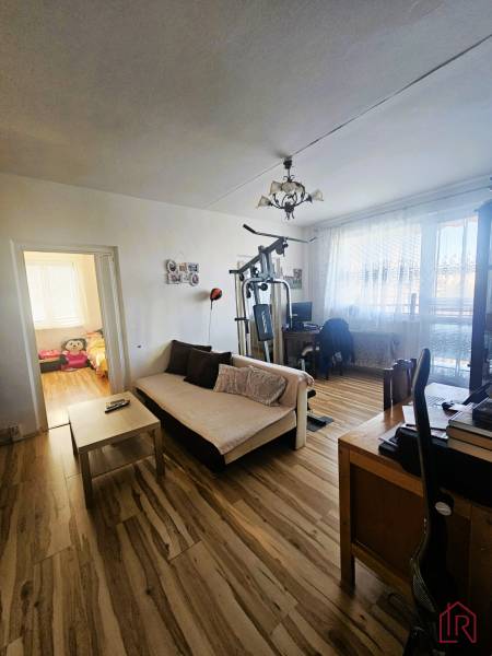 obyvacka-s-loggiou-kosice-zapad