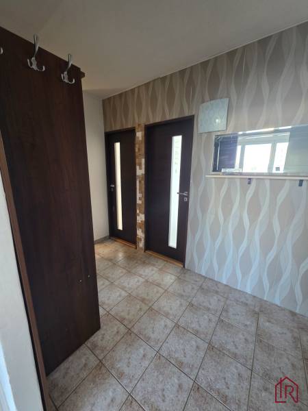 3i byt - Terasa - chodba