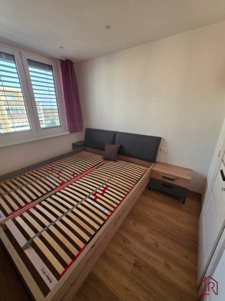 svetla-izba-v-3-izbovom-byte-kosice