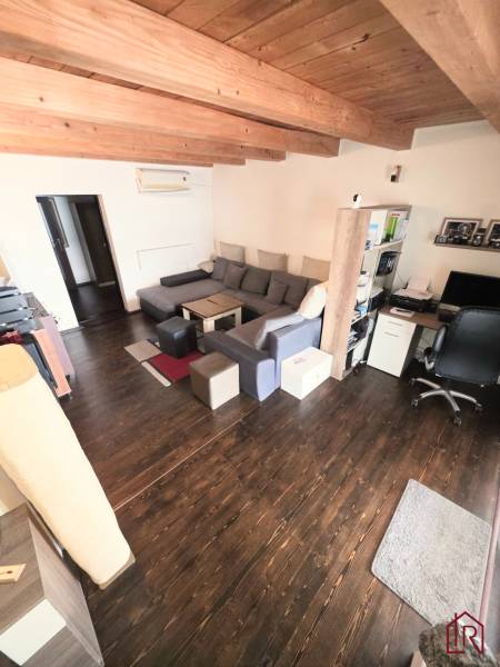 obývačka-Čaňa-chata-predaj