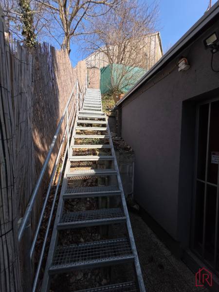 chata-Čaňa-jazero-predaj