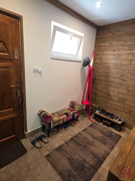 predsieň-Čaňa-chata-predaj