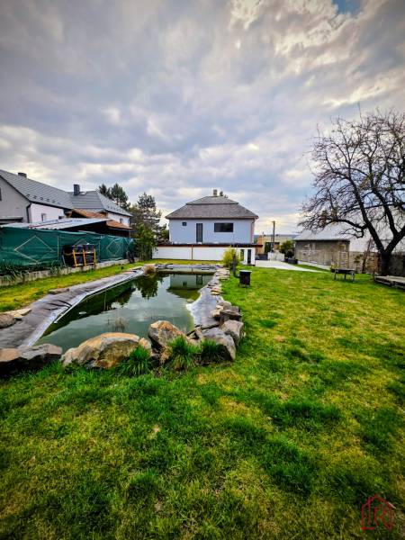 Rodinný dom Rozhanovce záhrada