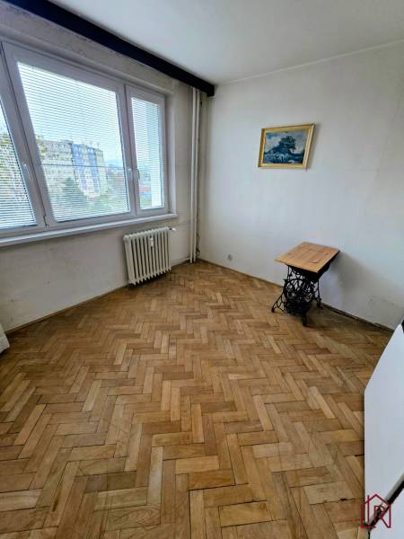 Izba 3-izbový byt Železníky, Košice - Juh