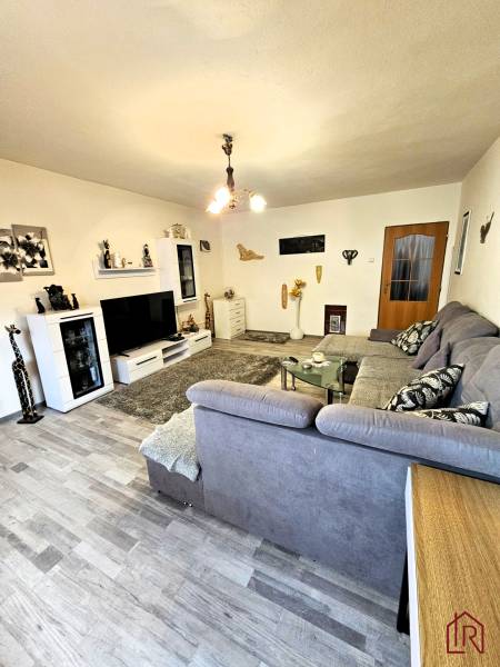 kupelna-s-modernym-obkladom