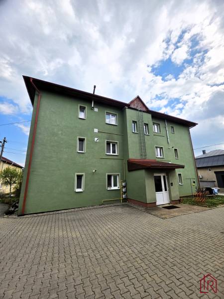 bytový dom-ľizbový byt-prízemie