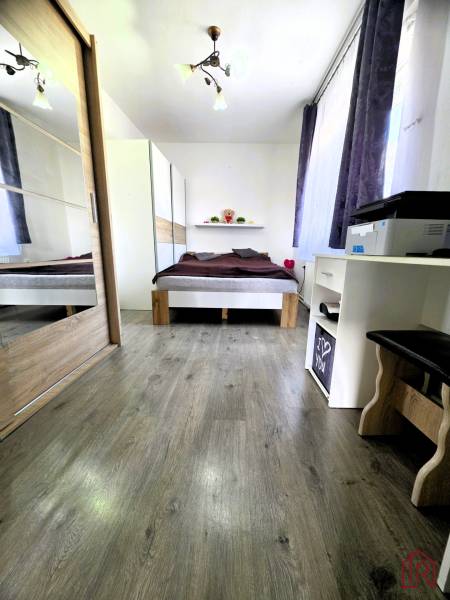 spalna-utulna-2izbovy-byt-novacany