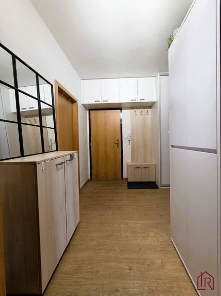 3-izbovy-byt-kosice-kvp-cordakova-chodba