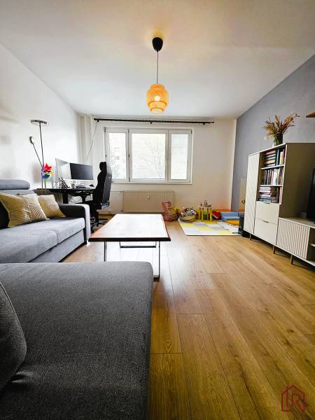 3-izbovy-byt-kosice-kvp-cordakova-obyvacka